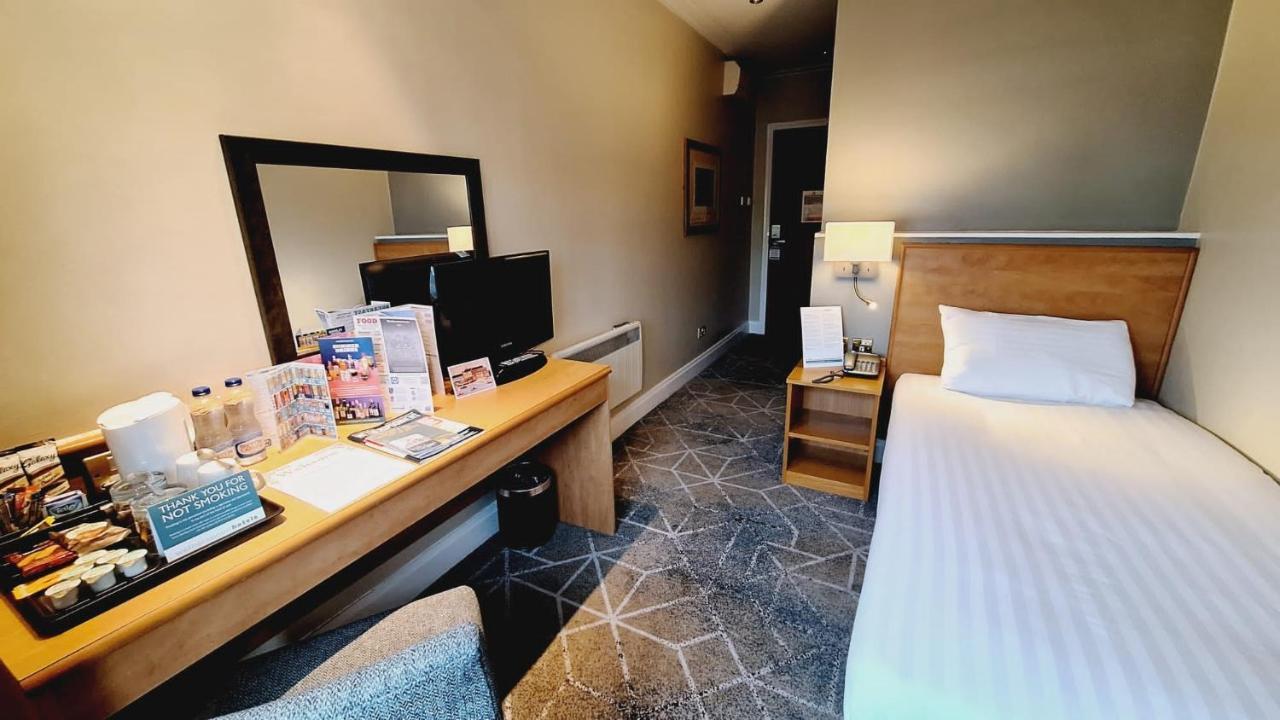 The Brocket Arms Wetherspoon Otel Wigan Dış mekan fotoğraf